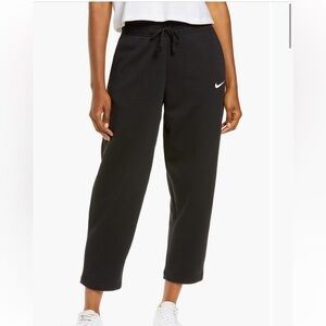 NikeSportswear Curve Ankle Pants